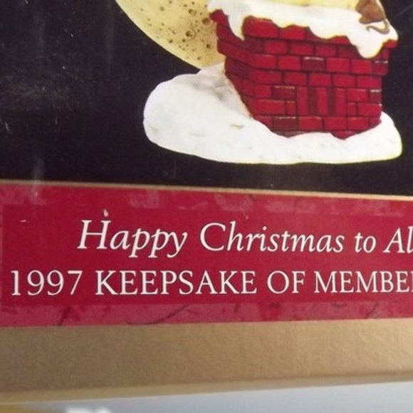 Happy Christmas to All Hallmark Ornament 1997 - Picture 3 of 8
